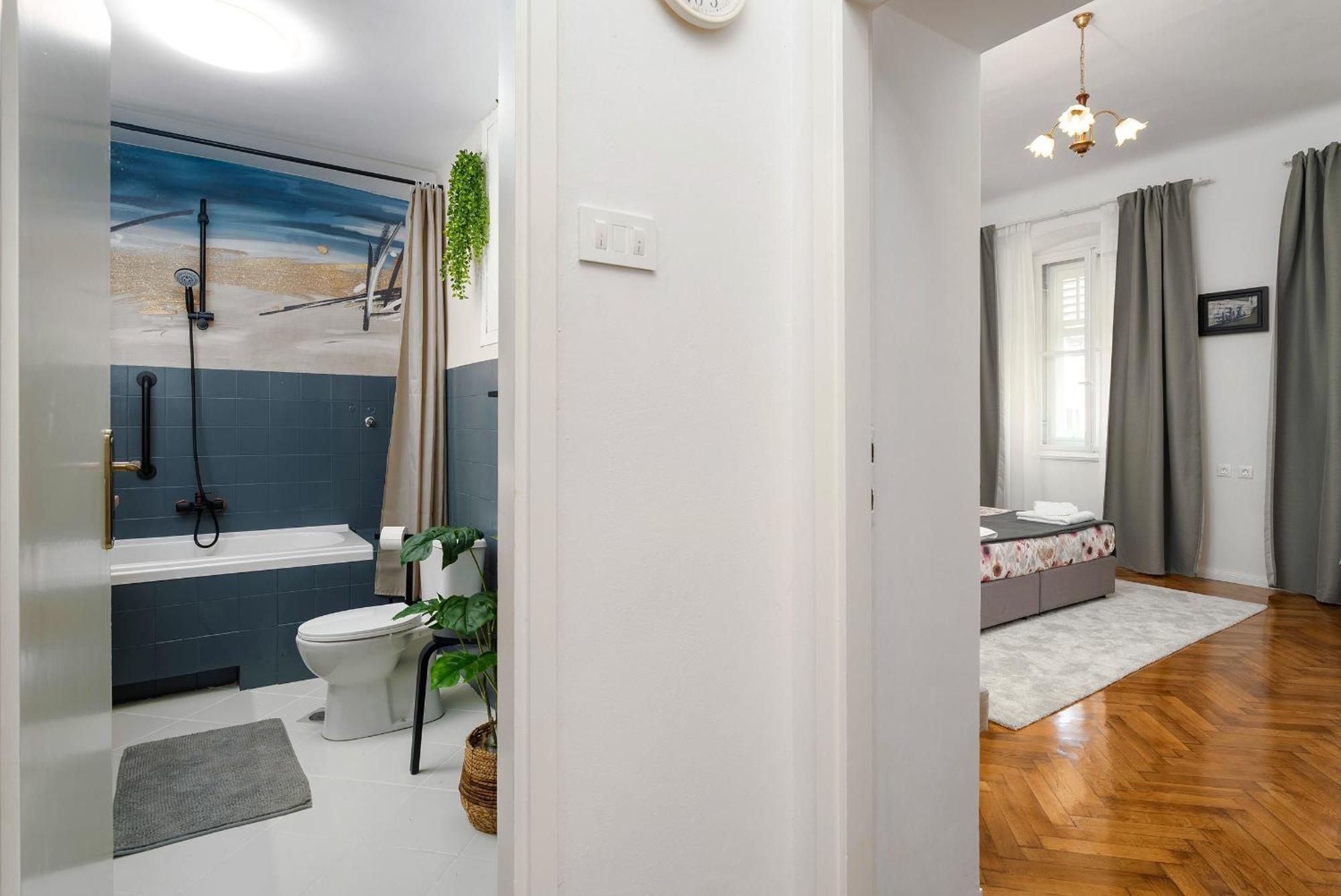 Romeo And Juliet Apartment With Balcony And Sea View Porec Exterior photo